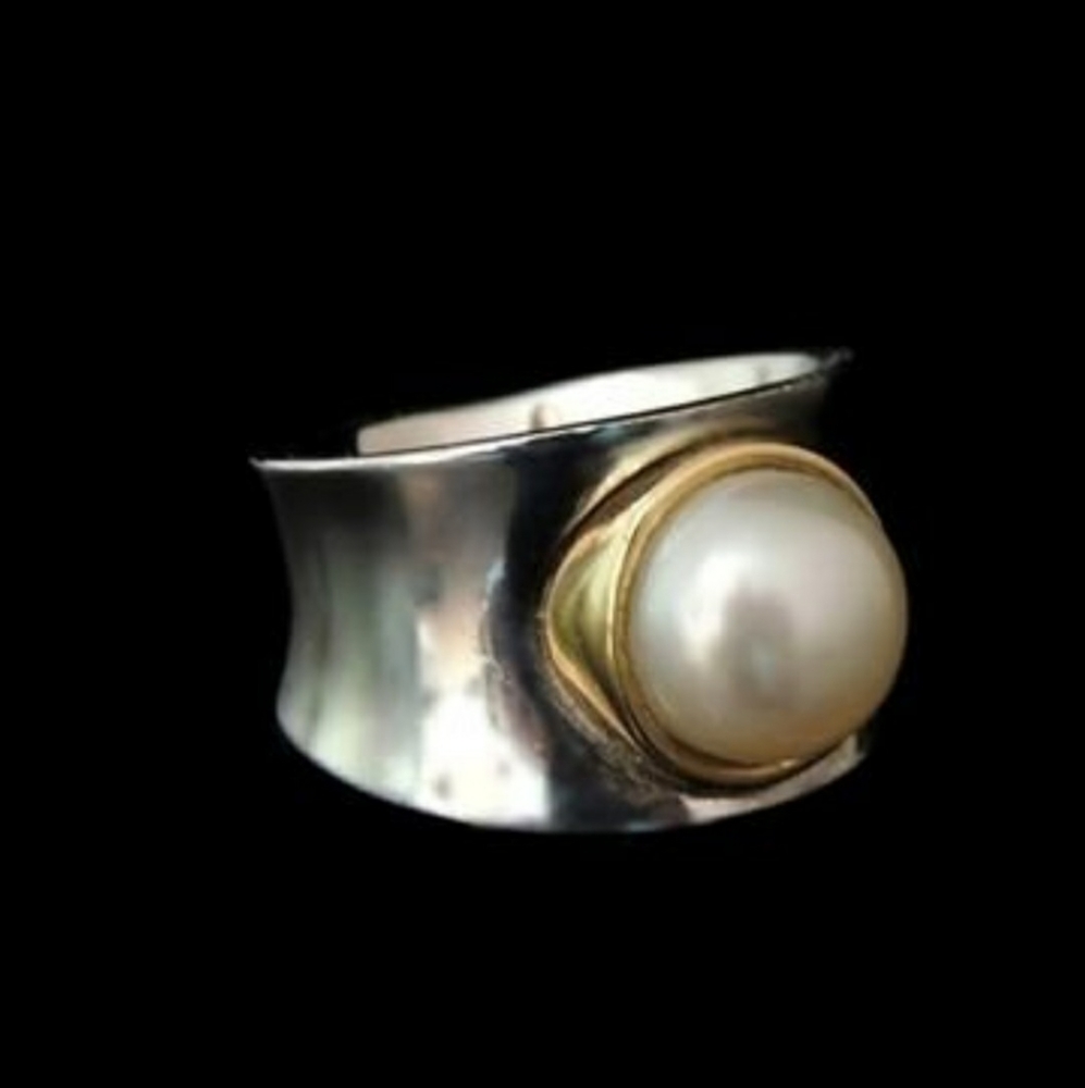 Italian cultured pearl ring